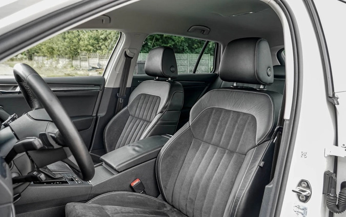 Skoda Superb cena 92900 przebieg: 178000, rok produkcji 2020 z Ogrodzieniec małe 781